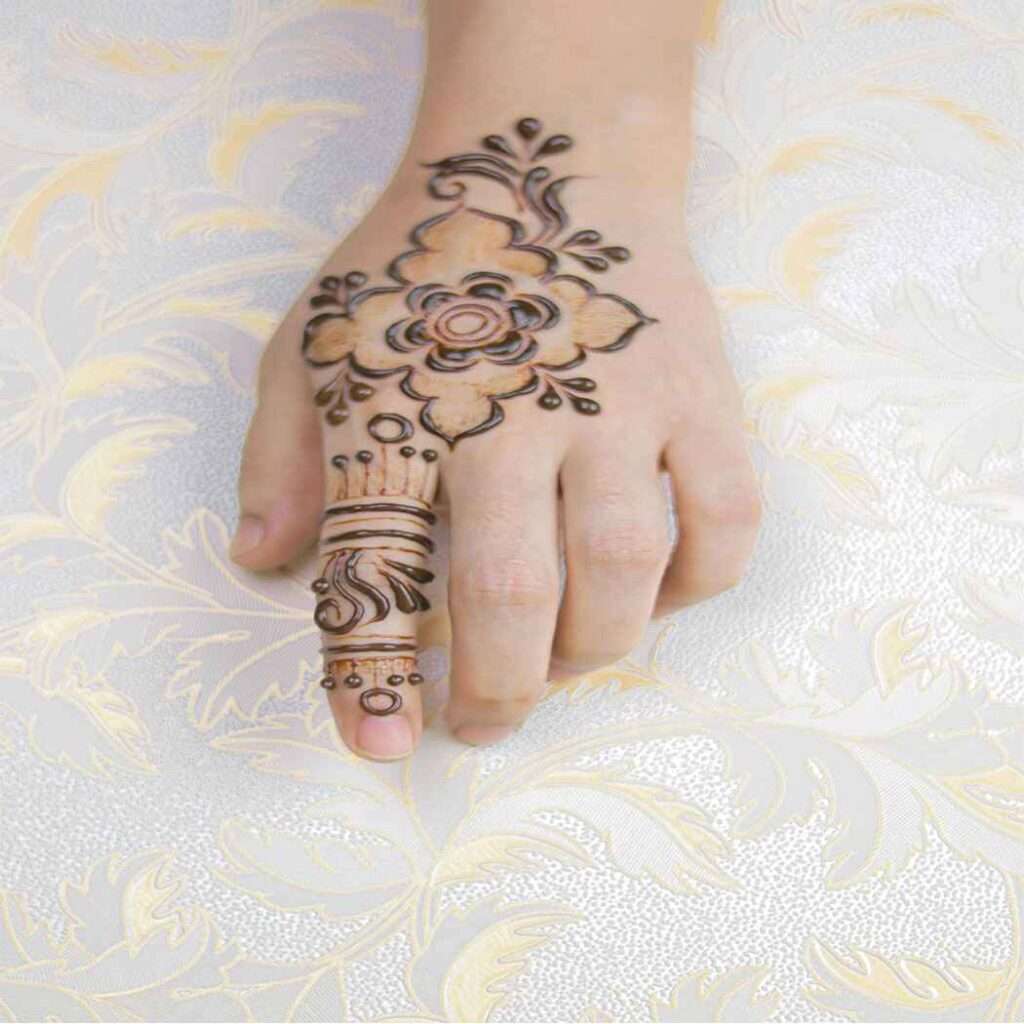 simple mehndi designs for kids